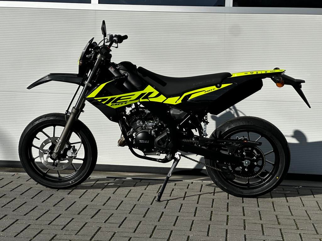 RIEJU MRT50 SM RACING BLACK / YELLOW, Maximaal 45 km/u, Ijsselstein, Nieuw, Info@motomondo.com