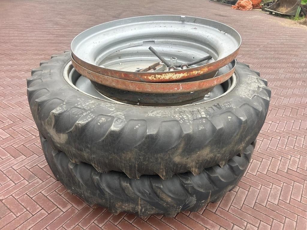 Set dubbel lucht, Zakelijke goederen, Agrarisch | Onderdelen | Banden, Velgen en Assen, Ophalen of Verzenden