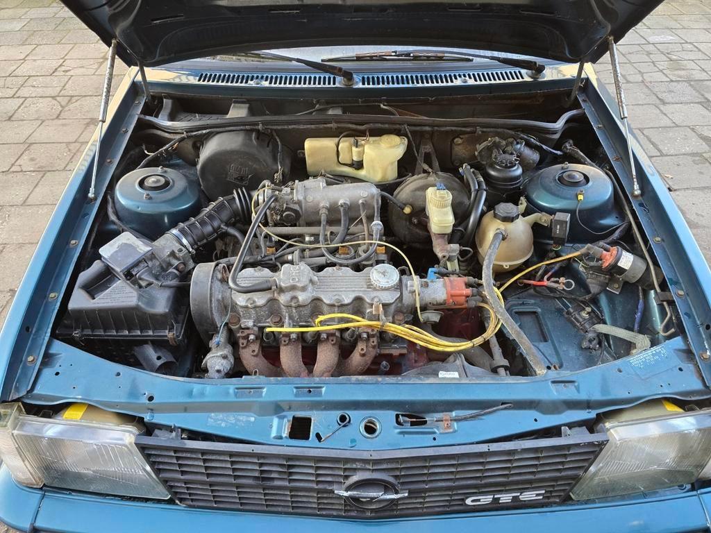 Opel Kadett 1.8e, foto 7