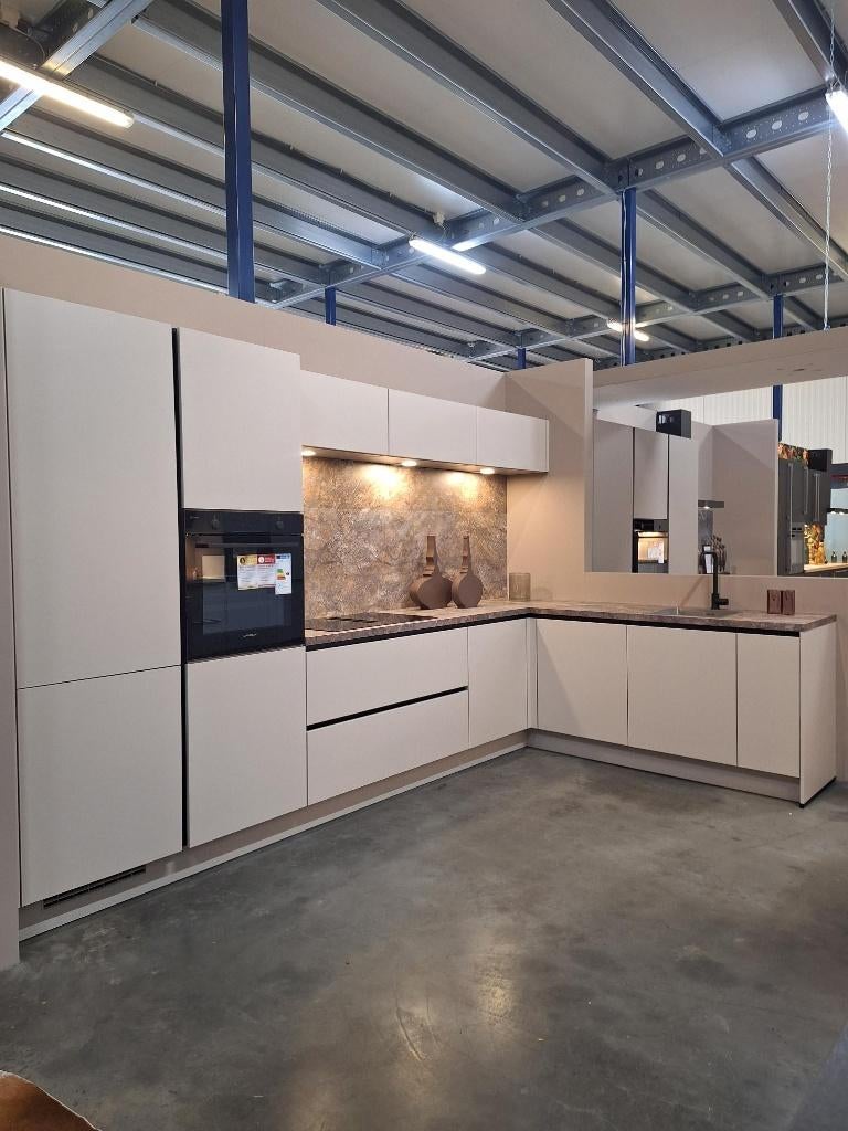 Complete Nieuwe keuken met apparatuur – Keuken Presilla, Ophalen of Verzenden, Nieuw, Hoekkeuken, Greeploos