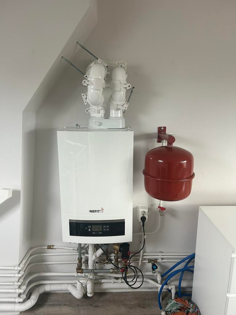 Loodgieter &  installatie monteur 0681028747, Diensten en Vakmensen, Loodgieters en Installateurs, Installatie