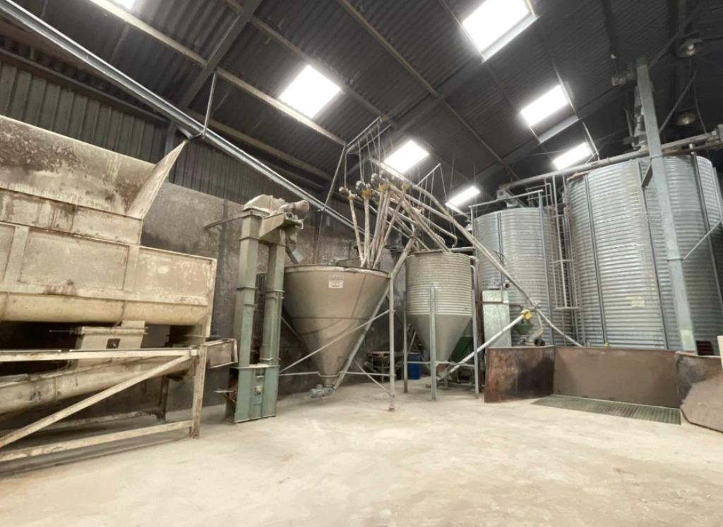 Complete Neuero Kleinschalige Mengvoerfabriek, Ophalen, Veehouderij, Voertechniek