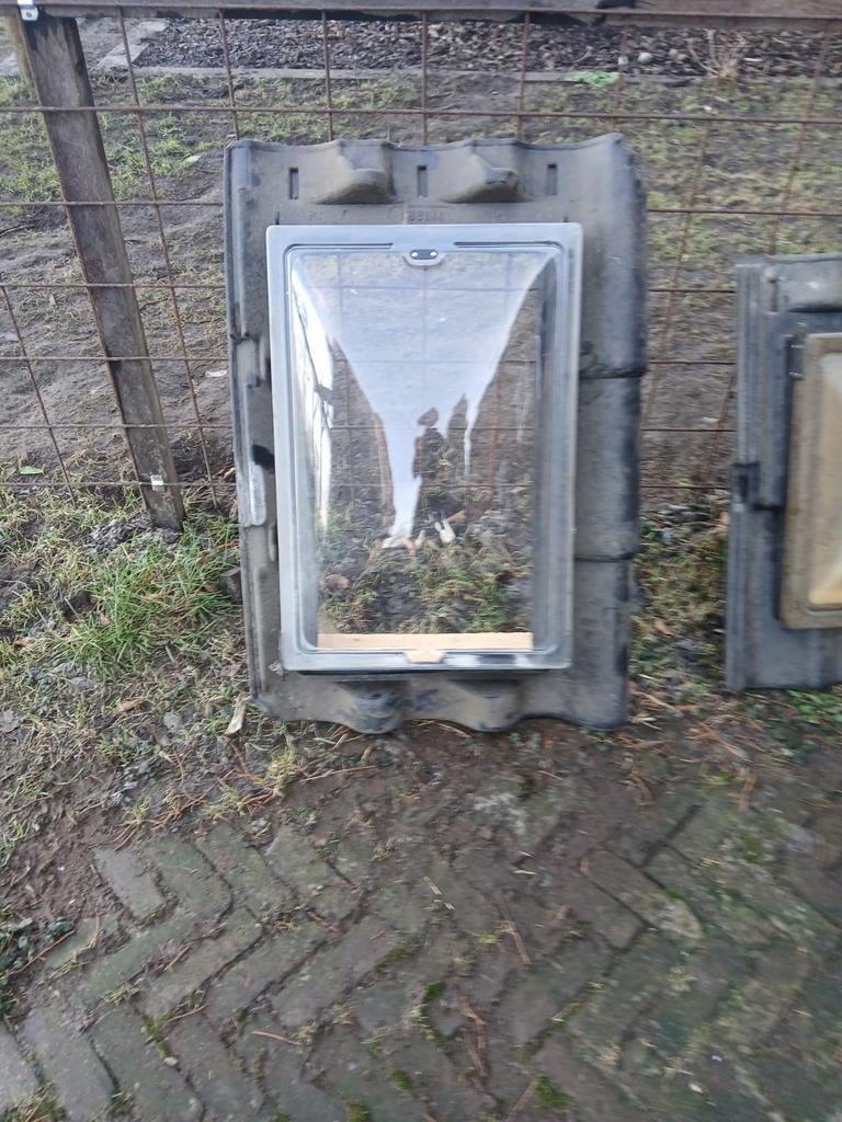 Tekoop dakraam met gootstuk, Doe-het-zelf en Verbouw, Glas en Ramen, Ophalen, Minder dan 80 cm, Dakraam