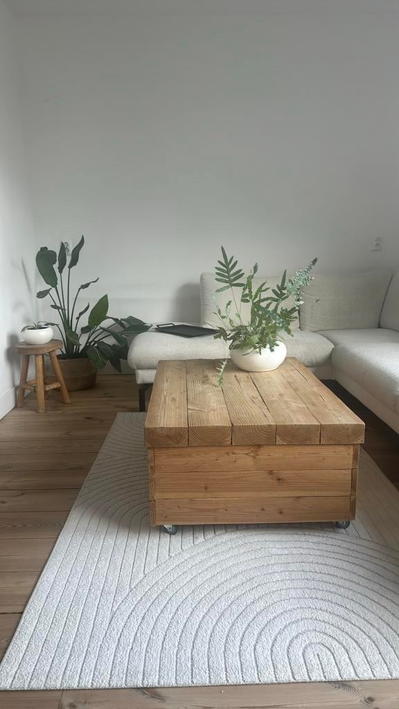 Robuuste lounge tafel van douglas hout, Ophalen of Verzenden, Gebruikt, Vierkant, Hout