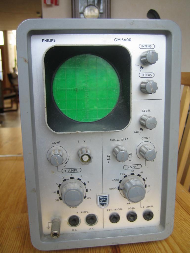 Philips GM5600 oscilloscoop, Ophalen, Gebruikt, Elektriciteit
