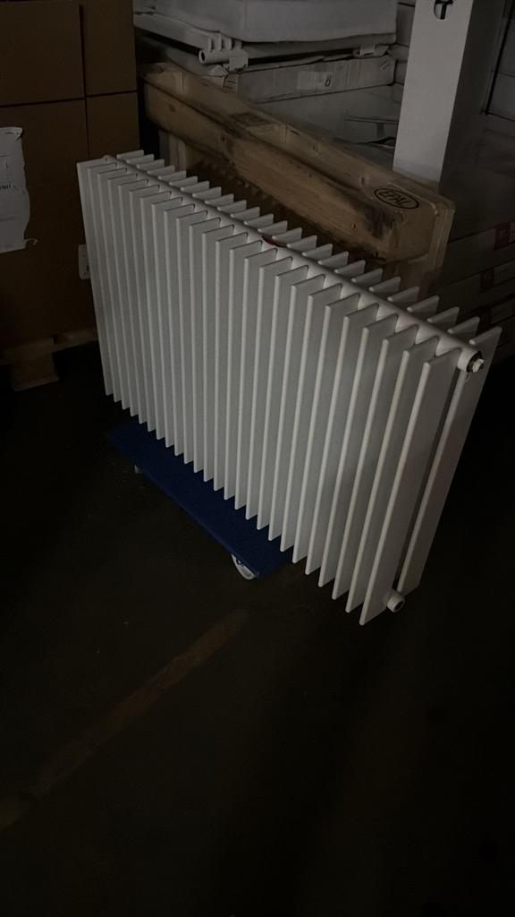 Ledenradiator, Ophalen, 30 tot 80 cm, Radiator, Zo goed als nieuw