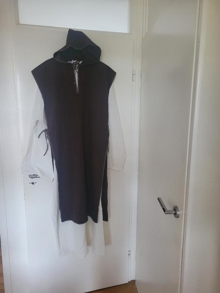 carnavals kleding, Carnaval, Maat 42/44 (L), Ophalen of Verzenden, Zo goed als nieuw