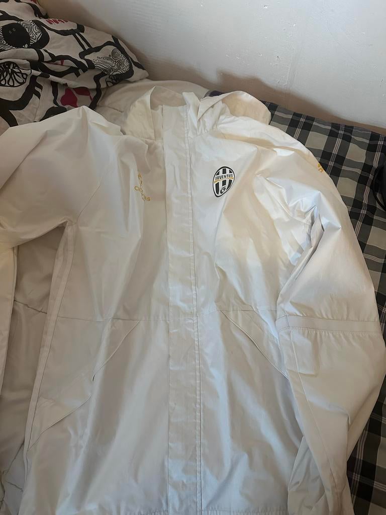 Witte Adidas Juventus Jas - Nieuwstaat, Ophalen of Verzenden, Zo goed als nieuw, Maat 52/54 (L), Wit