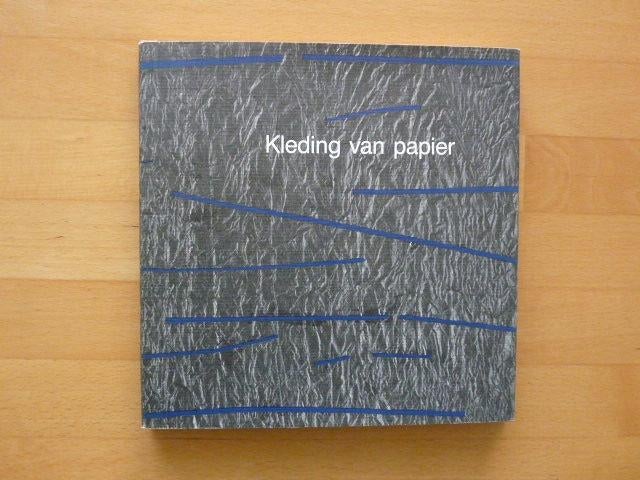Kleding van papier, voordeel van een kort bestaan, Unger,, Ophalen of Verzenden, Zo goed als nieuw, Mode algemeen