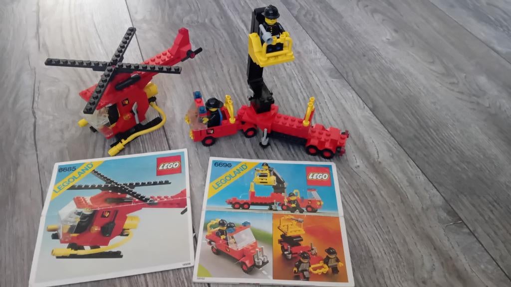 Lego brandweer setjes 6685 en 6690, Kinderen en Baby's, Speelgoed | Duplo en Lego, Ophalen of Verzenden, Zo goed als nieuw