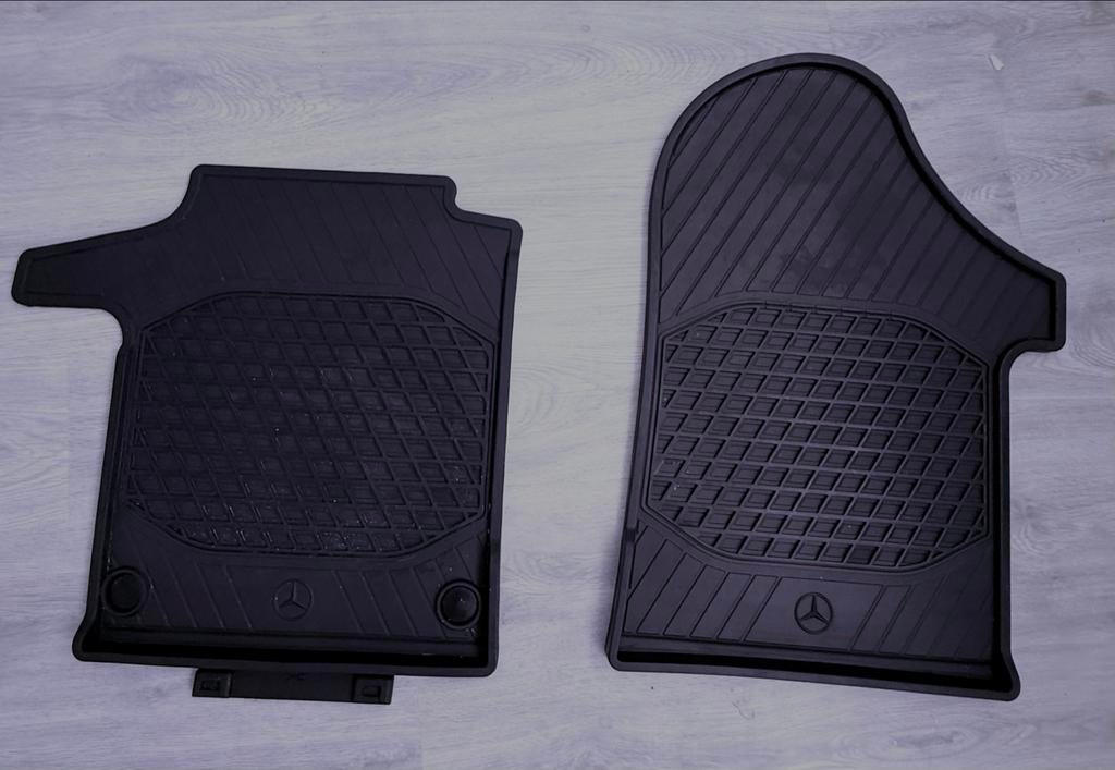 Mercedes Vito Rubberen Automatten Set, Auto diversen, Automatten, Ophalen of Verzenden, Zo goed als nieuw