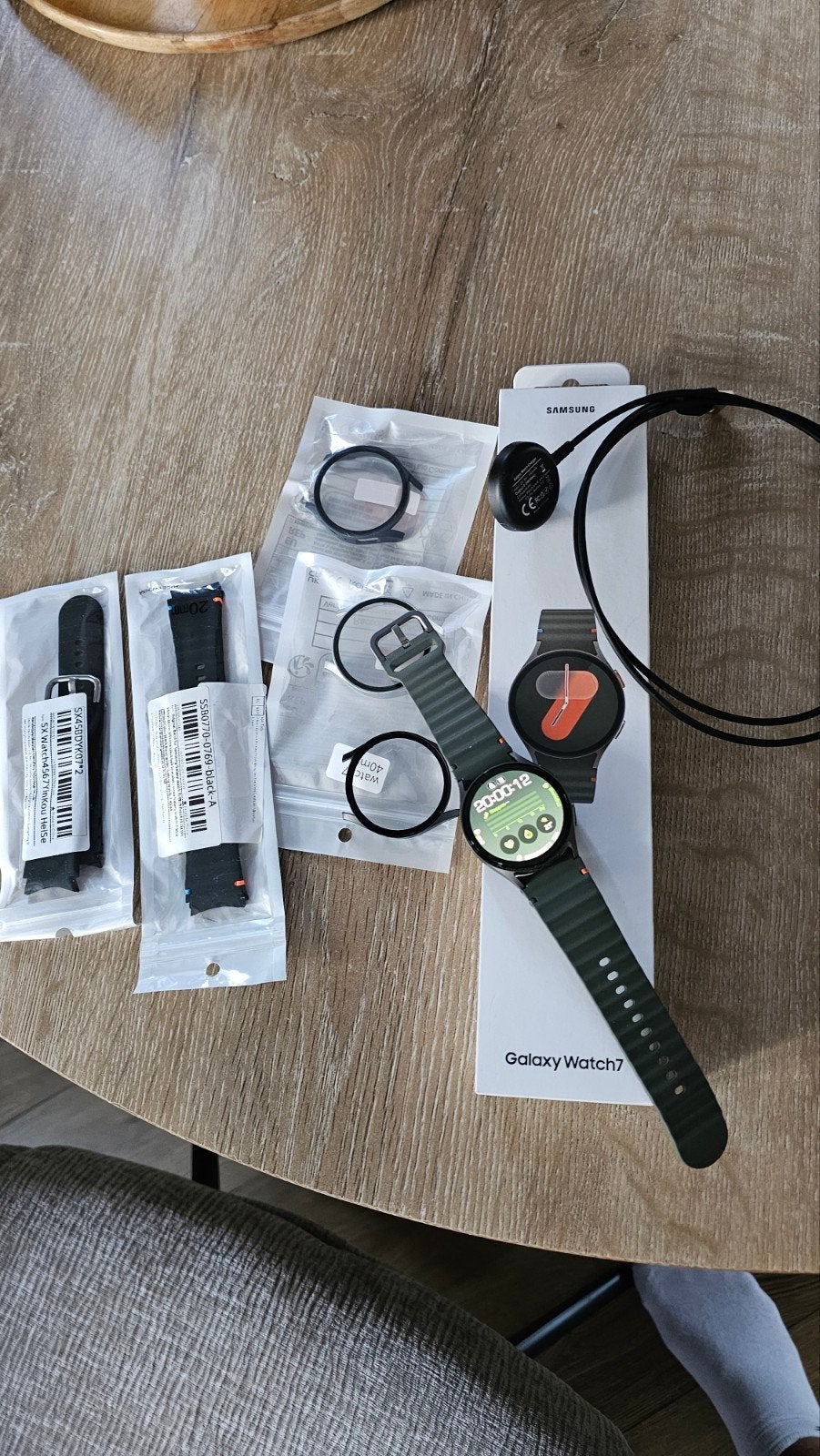 Samsung Galaxy Watch 7 Groen met extra bandjes en covers, Ophalen, Zo goed als nieuw, Samsung, Stappen