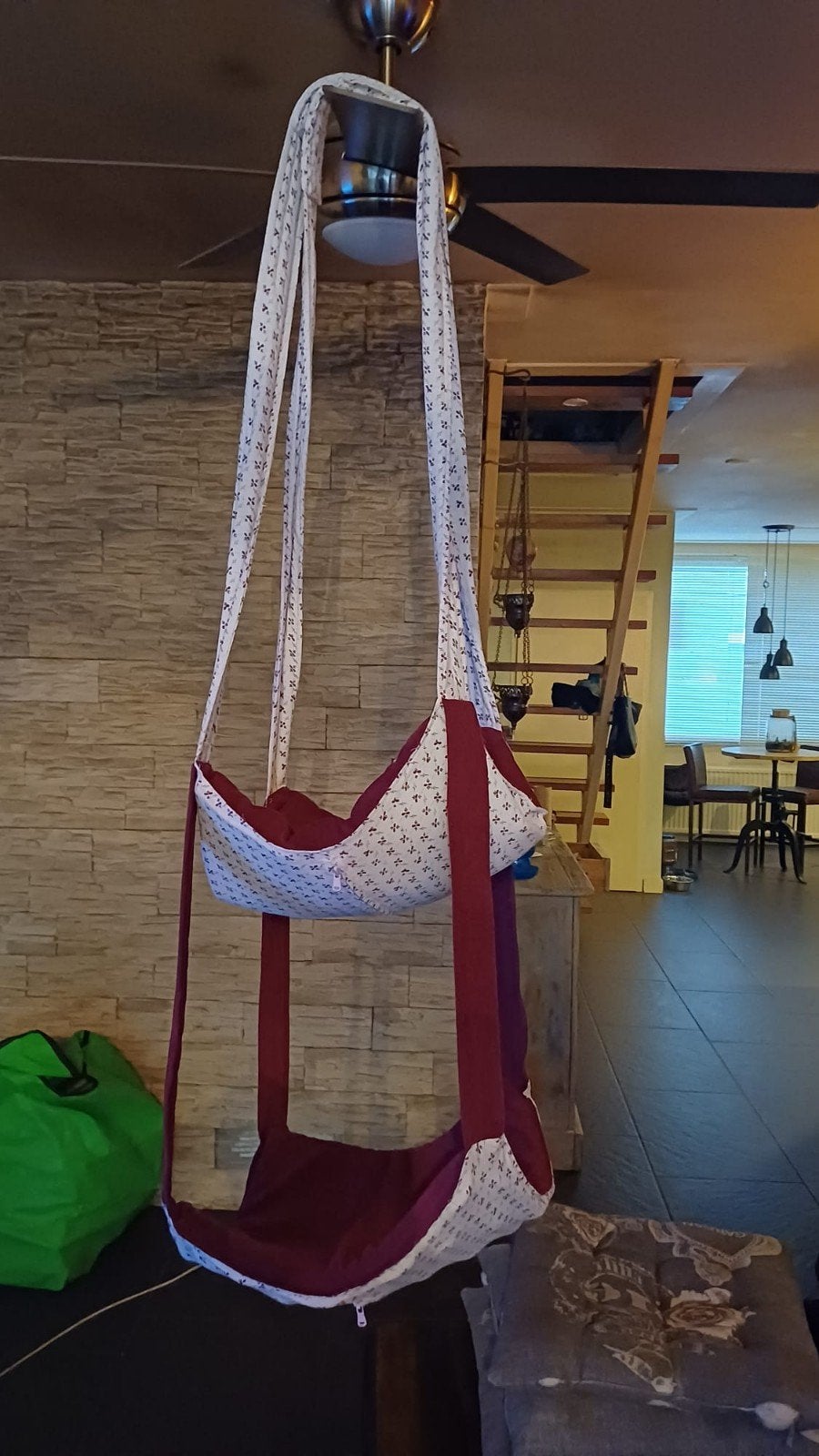 Katten hang zak met 2 lagen rood met wit en klein patroon, Ophalen of Verzenden, Zo goed als nieuw
