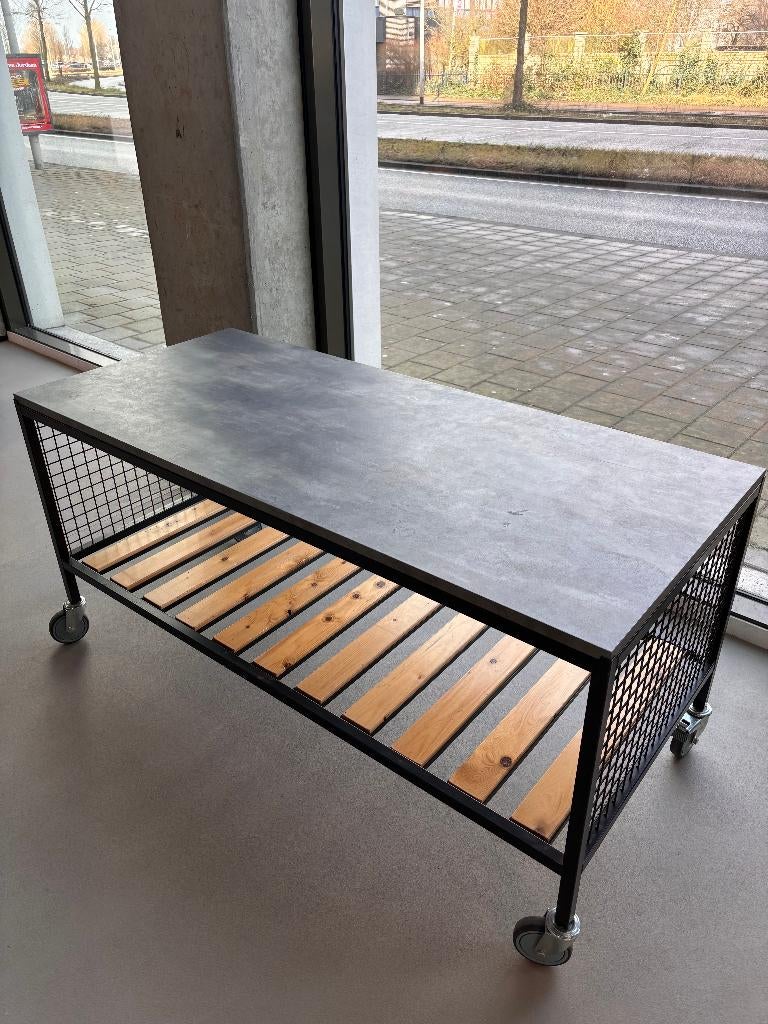 Jos ten Berg Multi Mobi Car Tafel Metaal Betonlook Grijs, Ophalen, Metaal, Zo goed als nieuw, Overige merken