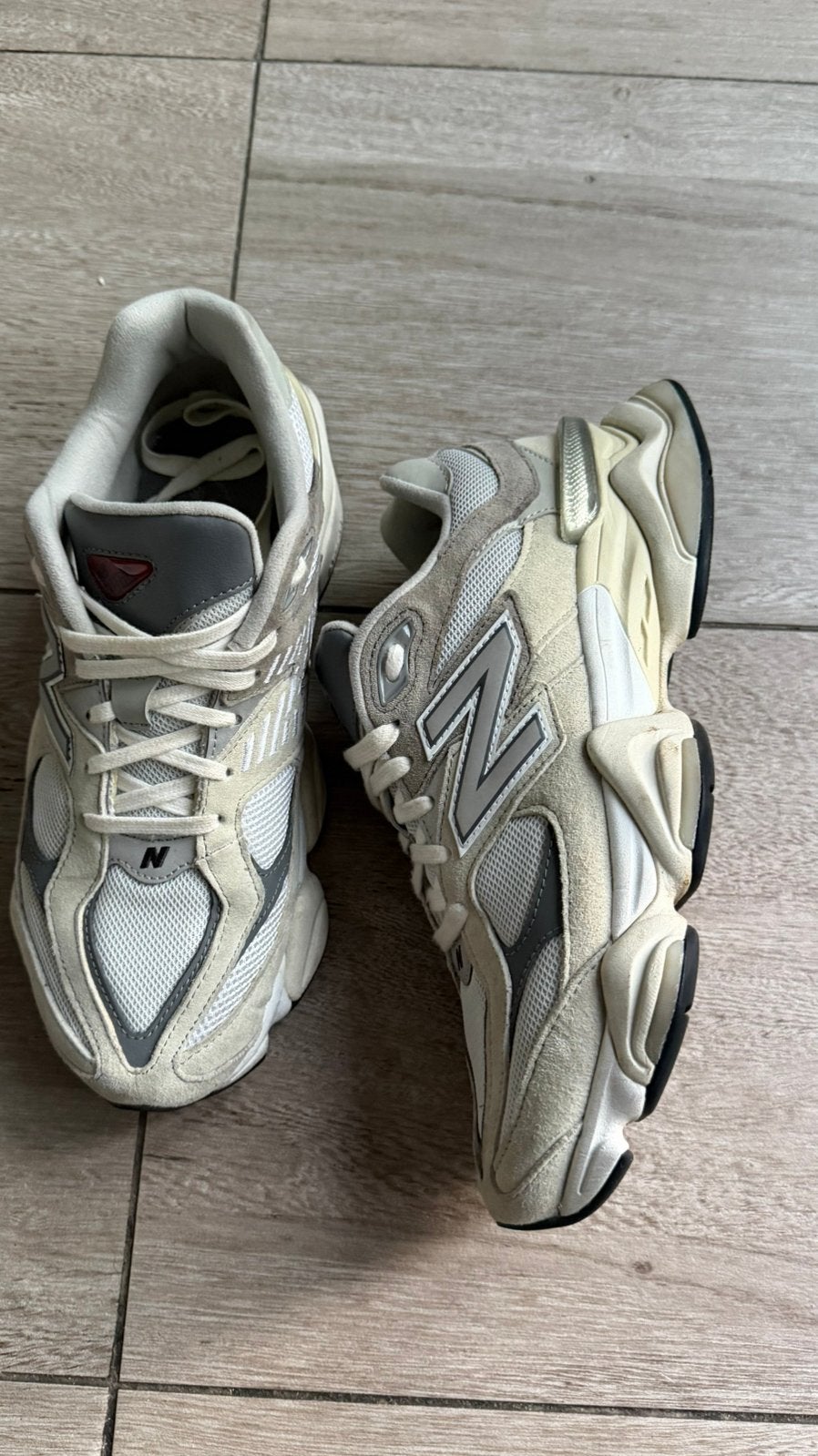 New balance 9060, Ophalen, Zo goed als nieuw