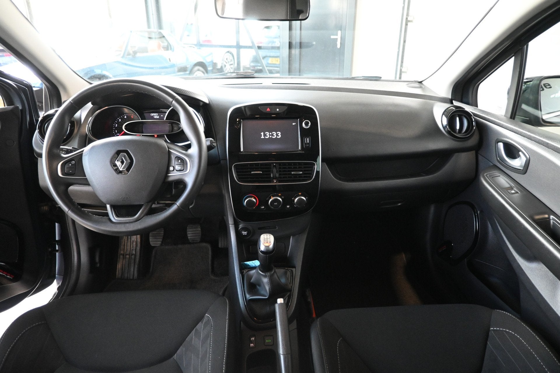 Renault Clio 1.5 dCi Limited Airco LED Navigatie Goed Onderh, Auto's, Renault, Stof, Gebruikt, 4 cilinders, Met garantie (alle)
