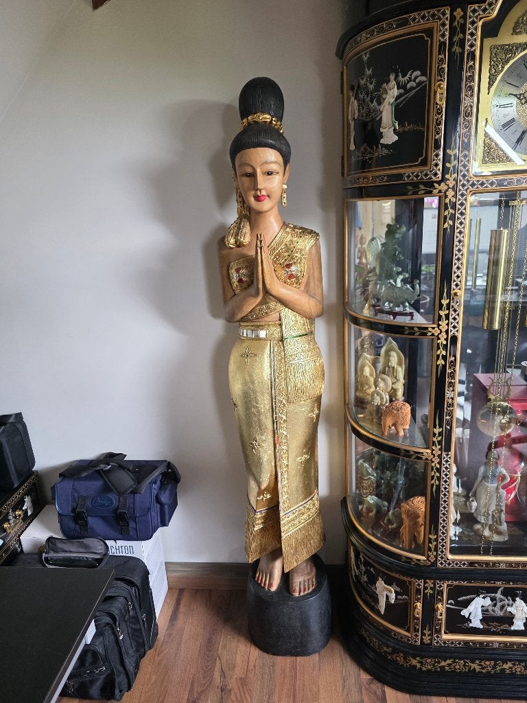 Groot handgesneden houten beeld van Thaise Vrouw, Ophalen, Houtsnijwerk, Hout, Goud