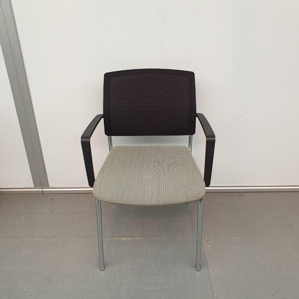 Gispen stapelstoelen kantoorstoel met grijze stof, Ophalen, Gebruikt, Vijf, Zes of meer stoelen, Stof