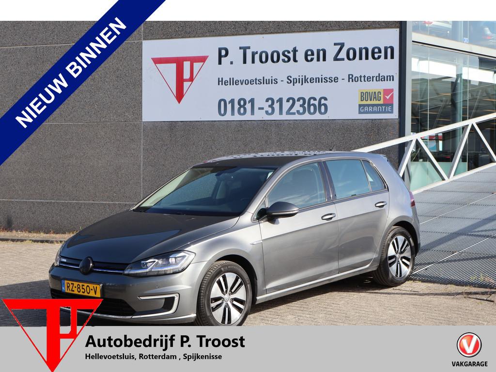 Volkswagen e-Golf Volkswagen e-Golf Automaat/Achteruitrijcam, Auto's, Volkswagen, 12 maanden, Gebruikt, Zwart, 35 kWh