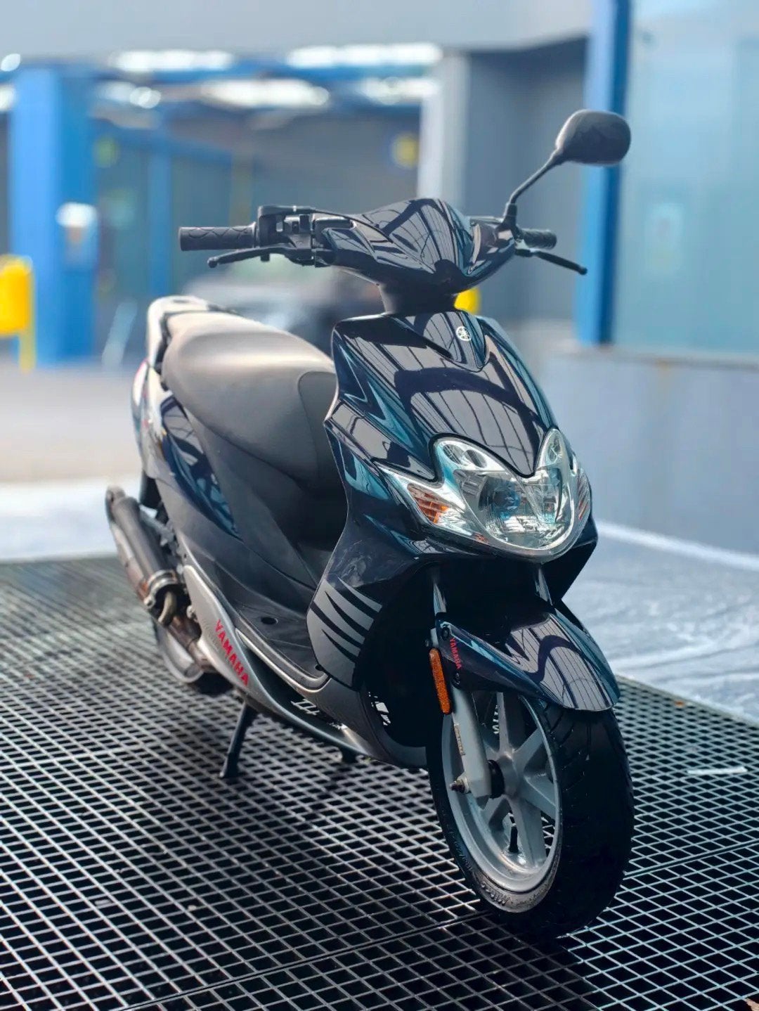 Yamaha jog r (watergekoeld), Fietsen en Brommers, Ophalen, JogR of RR, Tweetakt, Maximaal 45 km/u