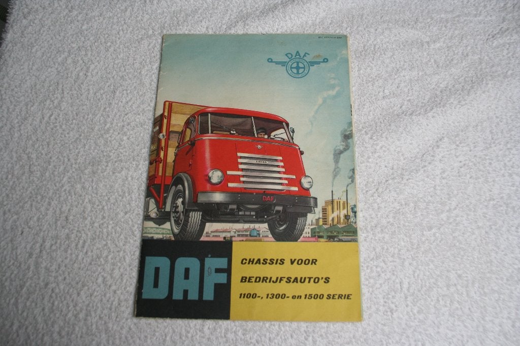 Folder DAF bedrijfsauto's 1100-1300-1500 serie (circa 1960), Ophalen of Verzenden, Zo goed als nieuw, Overige merken
