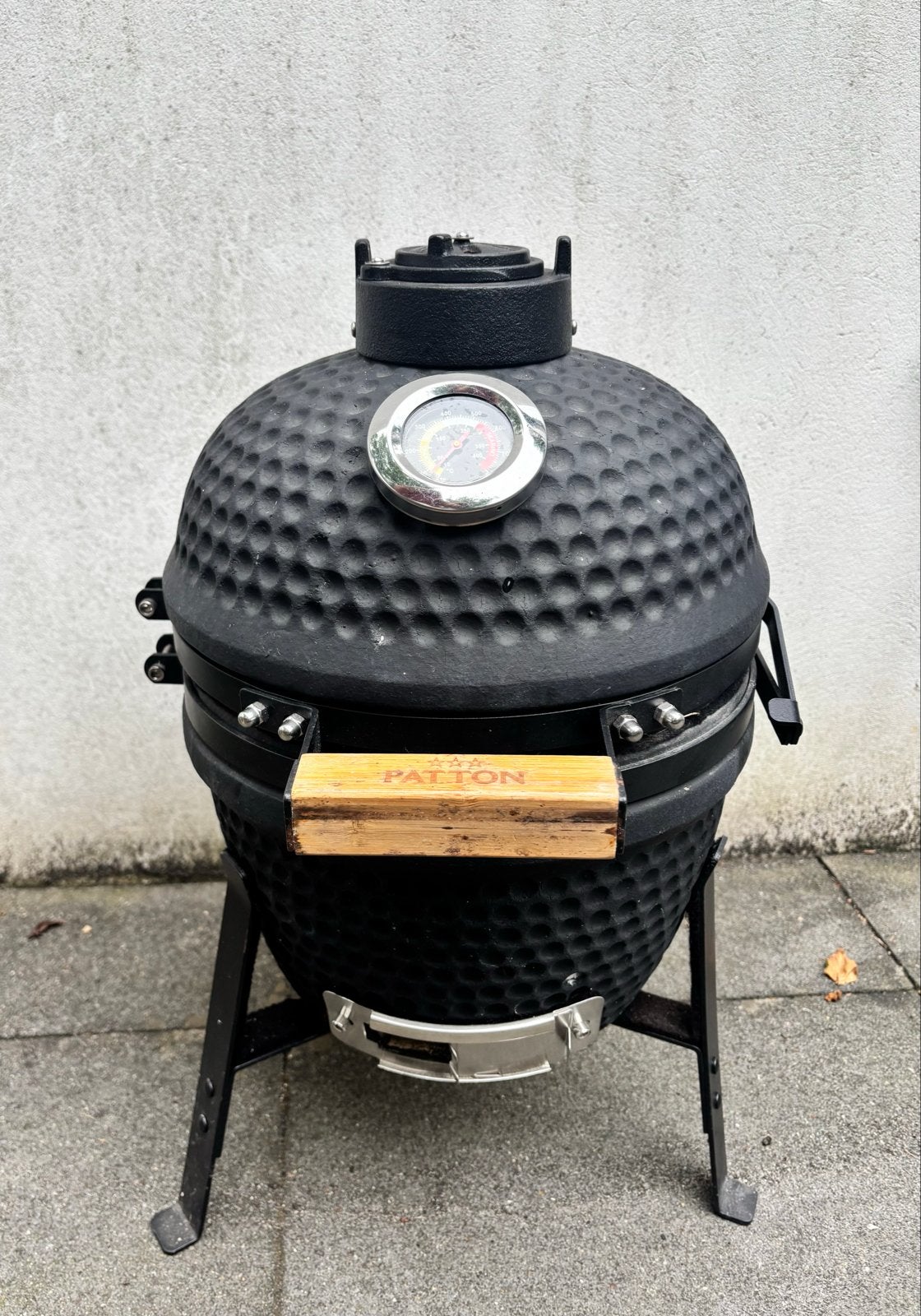 Patton Kamado 13 inch met briketten, Ophalen, Gebruikt