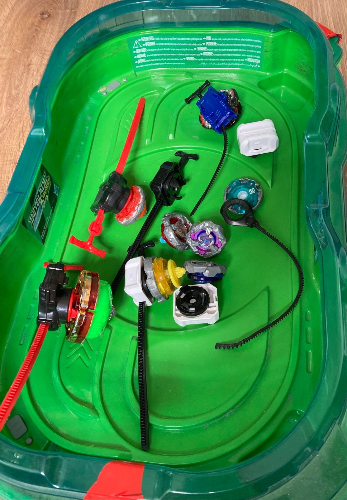 Beyblades en beyblade bak, Ophalen, Gebruikt