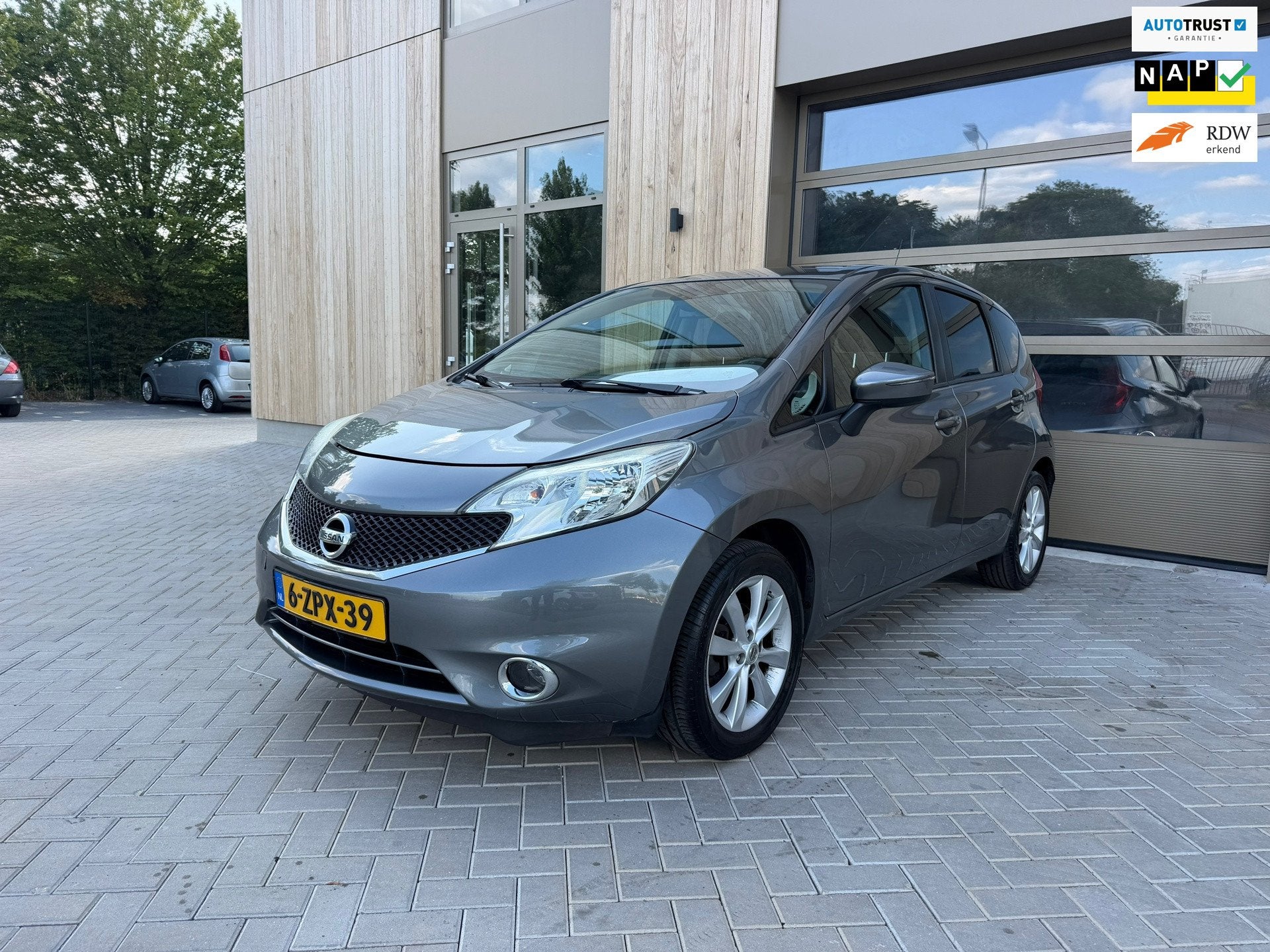Nissan Note 1.2 DIG-S Connect Edition 5DRS|Clima|Parkeersens, Auto's, Nissan, Stof, Gebruikt, Zwart, Bedrijf
