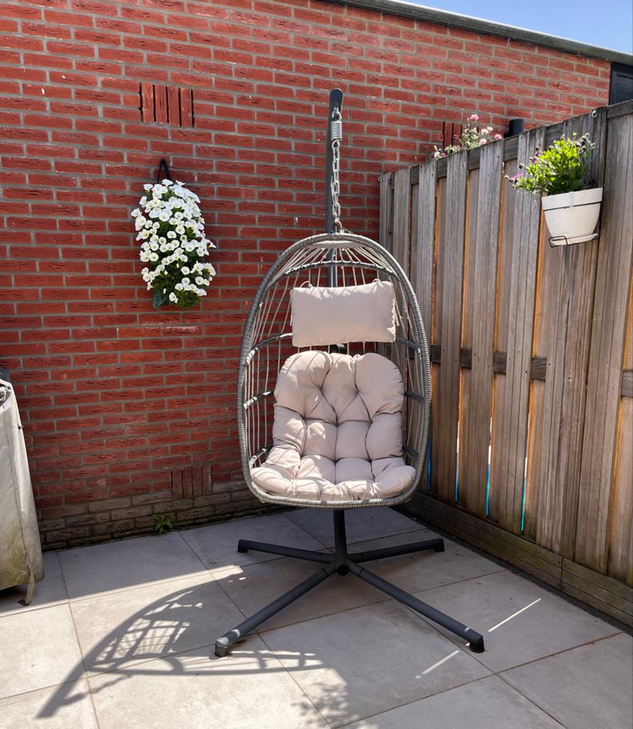 Comfortabele hangstoel met kussen voor buiten, Ophalen, Gebruikt, Wicker