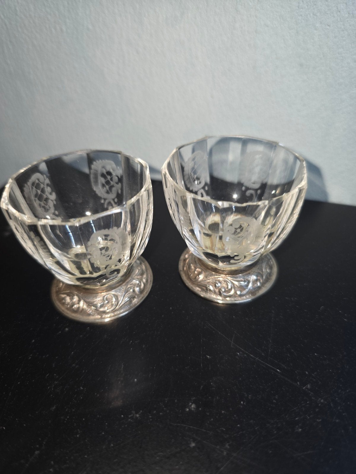 2 Eierdopjes/Borrelglaasjes, Antiek en Kunst, Ophalen of Verzenden
