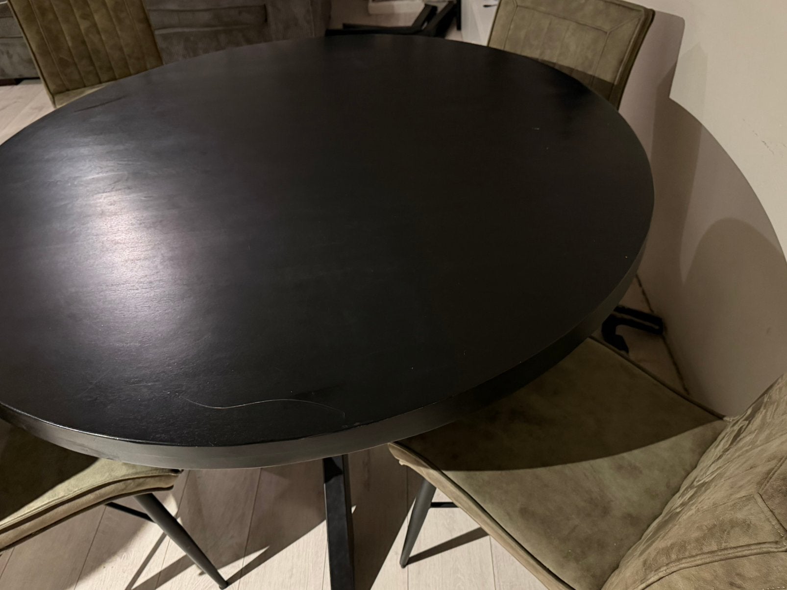 Zwarte ronde eettafel Mango hout, Ophalen, Gebruikt