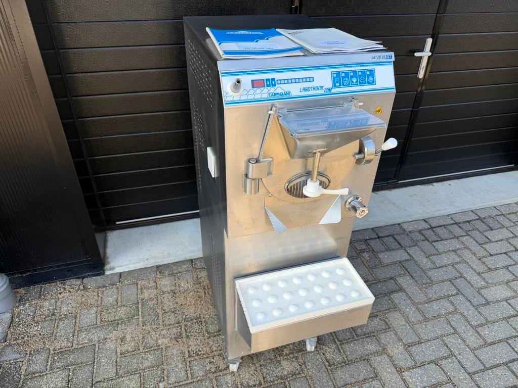 Carpigiani ijsmachine  ijsvitrine slagroommachine bokvriezer, Zakelijke goederen, Horeca | Keukenapparatuur, Ophalen of Verzenden