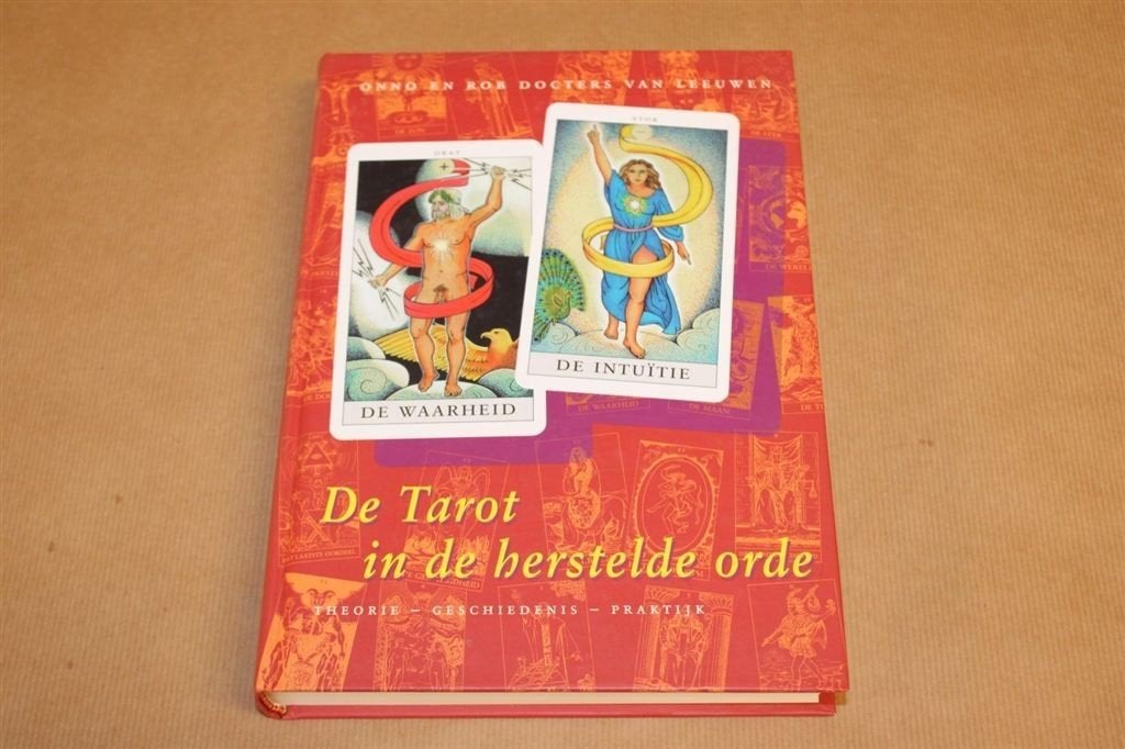 De Tarot in de herstelde orde, Ophalen of Verzenden, Zo goed als nieuw, Overige onderwerpen, Achtergrond en Informatie