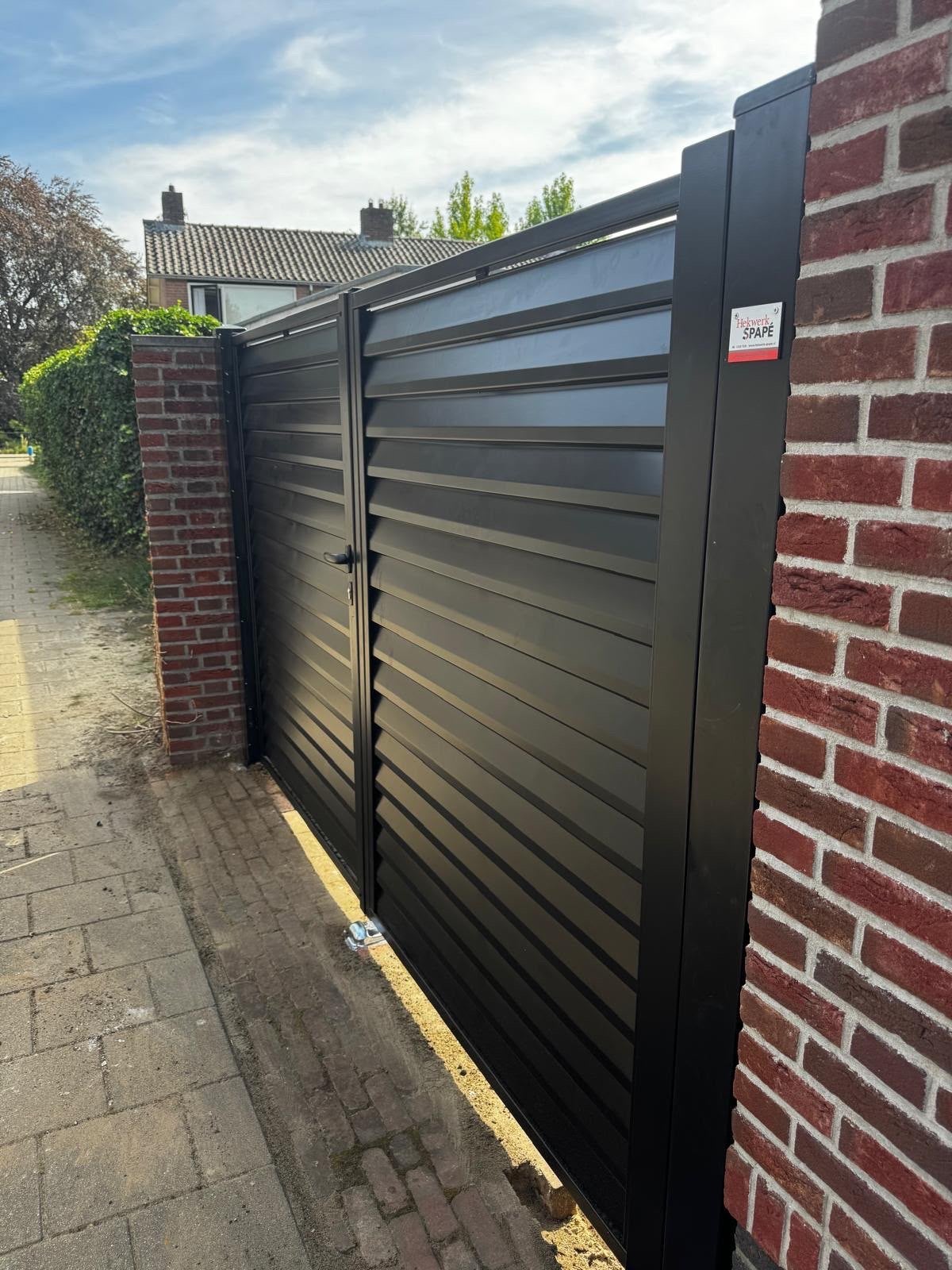 Draaipoort lamellen inclusief palen en aanslag, Tuin en Terras, Tuinhekken en Hekwerk, Ophalen, Met poort, Overige typen, Nieuw