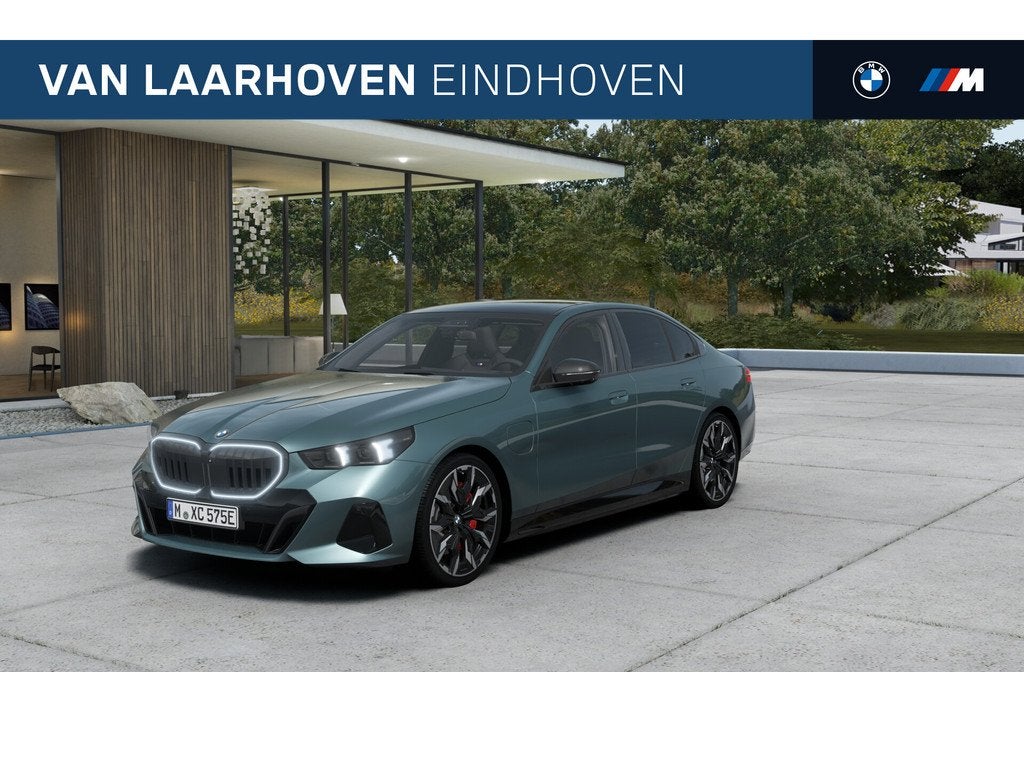 BMW 5 Serie 550e xDrive M Sport Automaat / Panoramadak / Ada, Auto's, BMW, Bedrijf, Te koop, 5-Serie, 4x4, Airconditioning, Alarm