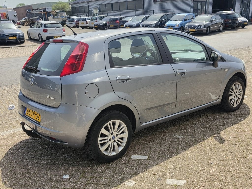 Fiat Grande Punto 1.4 Ed. Blue & Me 5Drs Airco Nw APK ✅, Auto's, 4 cilinders, 400 kg, Grande Punto, Origineel Nederlands
