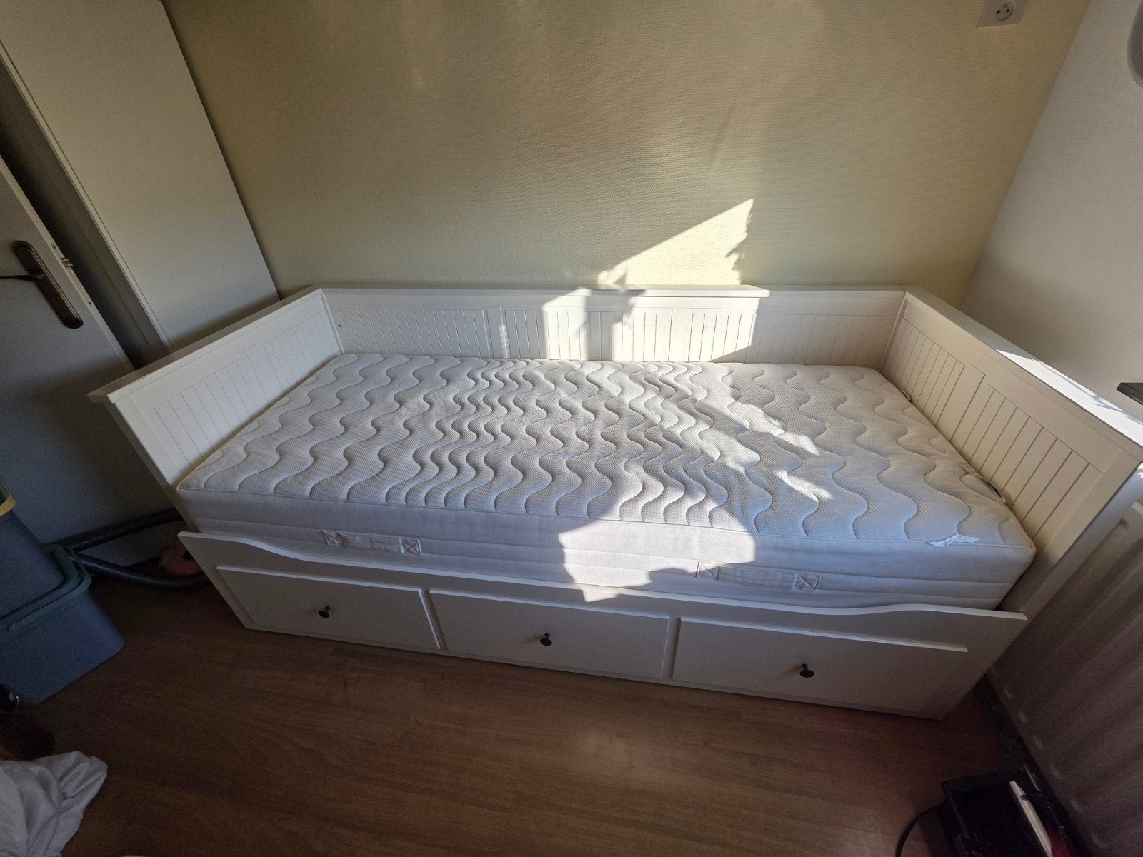 Hemnes Ikea bed 1 en 2 persoons met 3 lades  incl 1 matras, Ophalen, Gebruikt, Eenpersoons, Wit