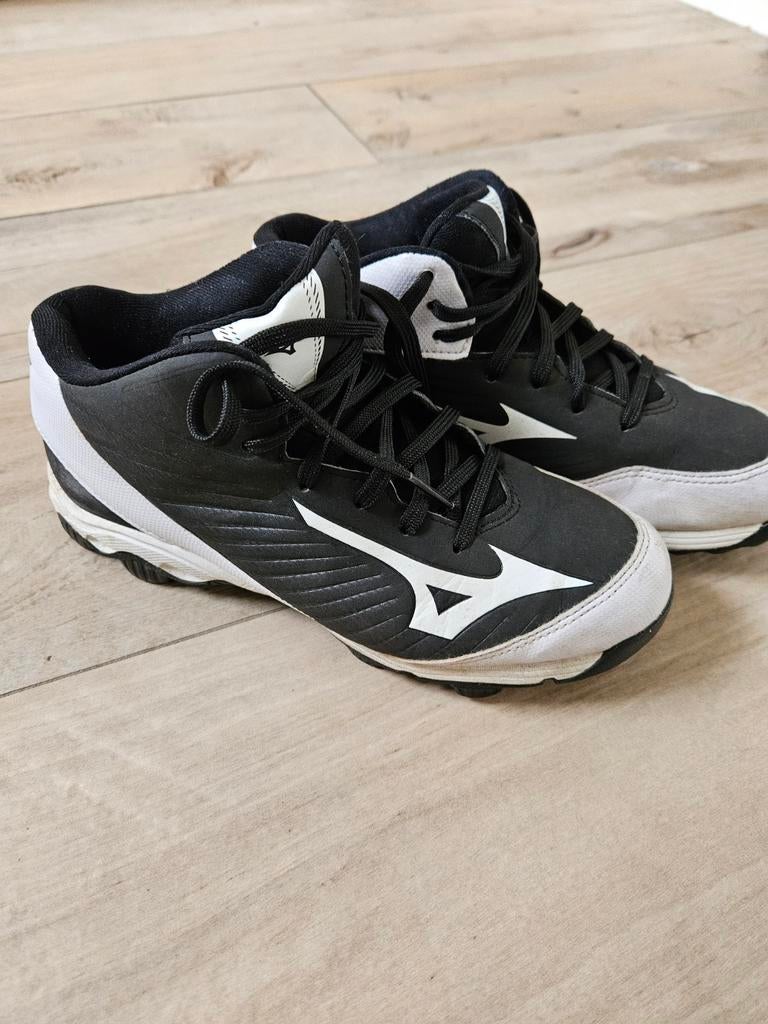 Mizuno sportschoenen maat 38, Sport en Fitness, Korfbal, Ophalen of Verzenden, Zo goed als nieuw, Schoenen