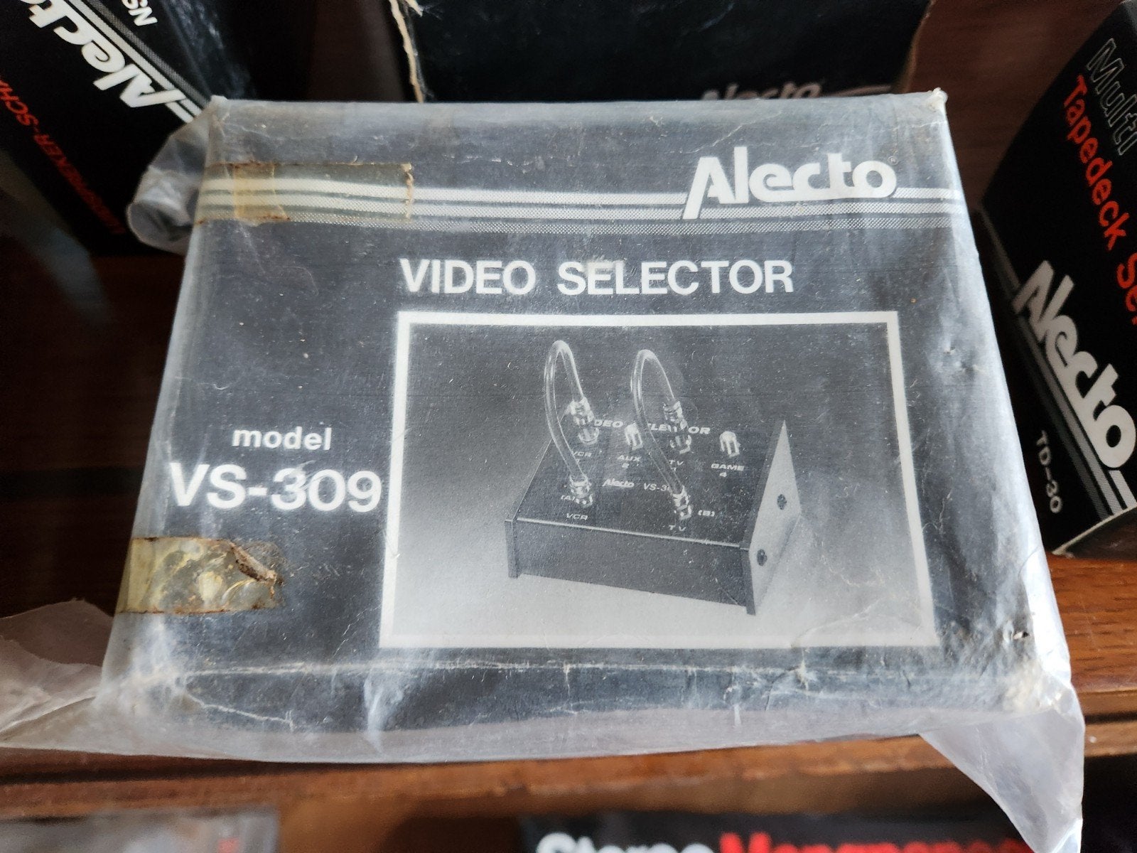 Retro Gaming Musthave: Alecto VS-309 Video Switch Box (NOS), Ophalen of Verzenden, Nieuw