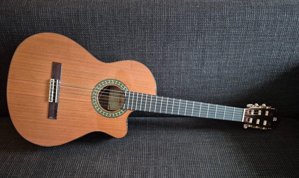 Alhambra 5P CW E8 semi akoestisch gitaar - NIEUWSTAAT, Muziek en Instrumenten, Ophalen, Zo goed als nieuw, Klassieke of Spaanse gitaar