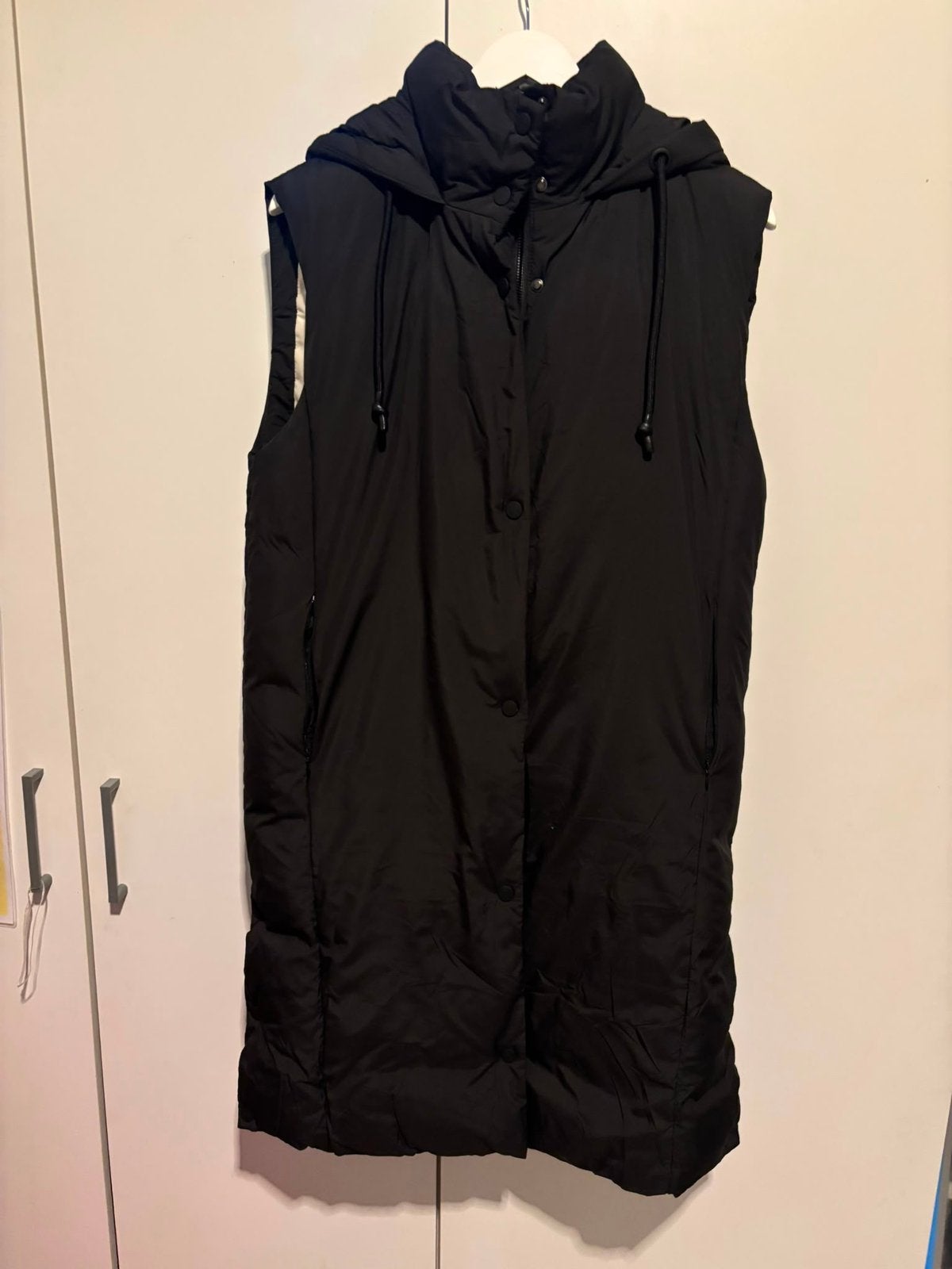 Pange bodywarmer pull and bear, Kleding | Dames, Bodywarmers, Ophalen of Verzenden, Zo goed als nieuw, Maat 36 (S), Zwart
