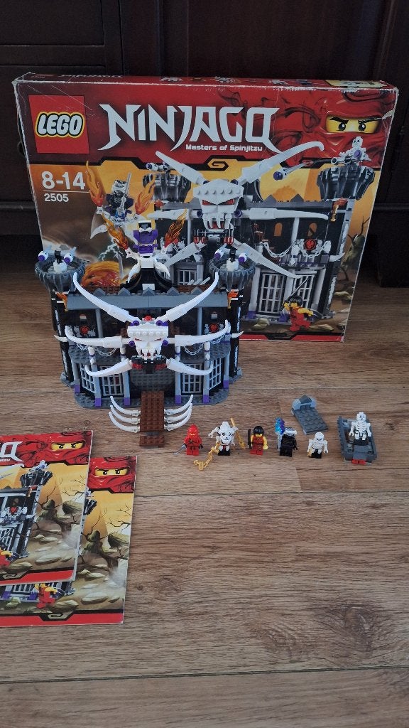 Lego NINJAGO 2505 Garmadon's dark fortress , 100% compleet., Kinderen en Baby's, Speelgoed | Duplo en Lego, Ophalen of Verzenden