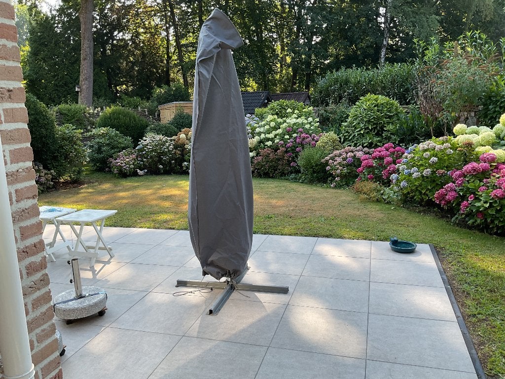 Zweefparasol met hoes en standaard, Ophalen, Gebruikt