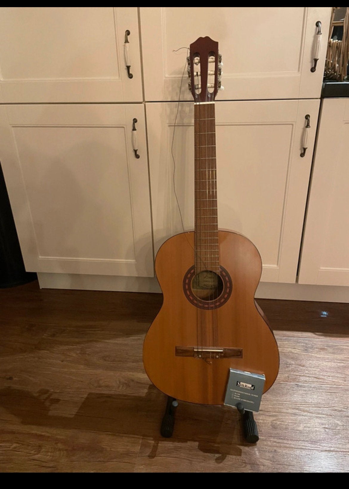 Gitaar Alvira model No. S 120 met standaard en stemaparaat, Ophalen of Verzenden, Zo goed als nieuw, Klassieke of Spaanse gitaar