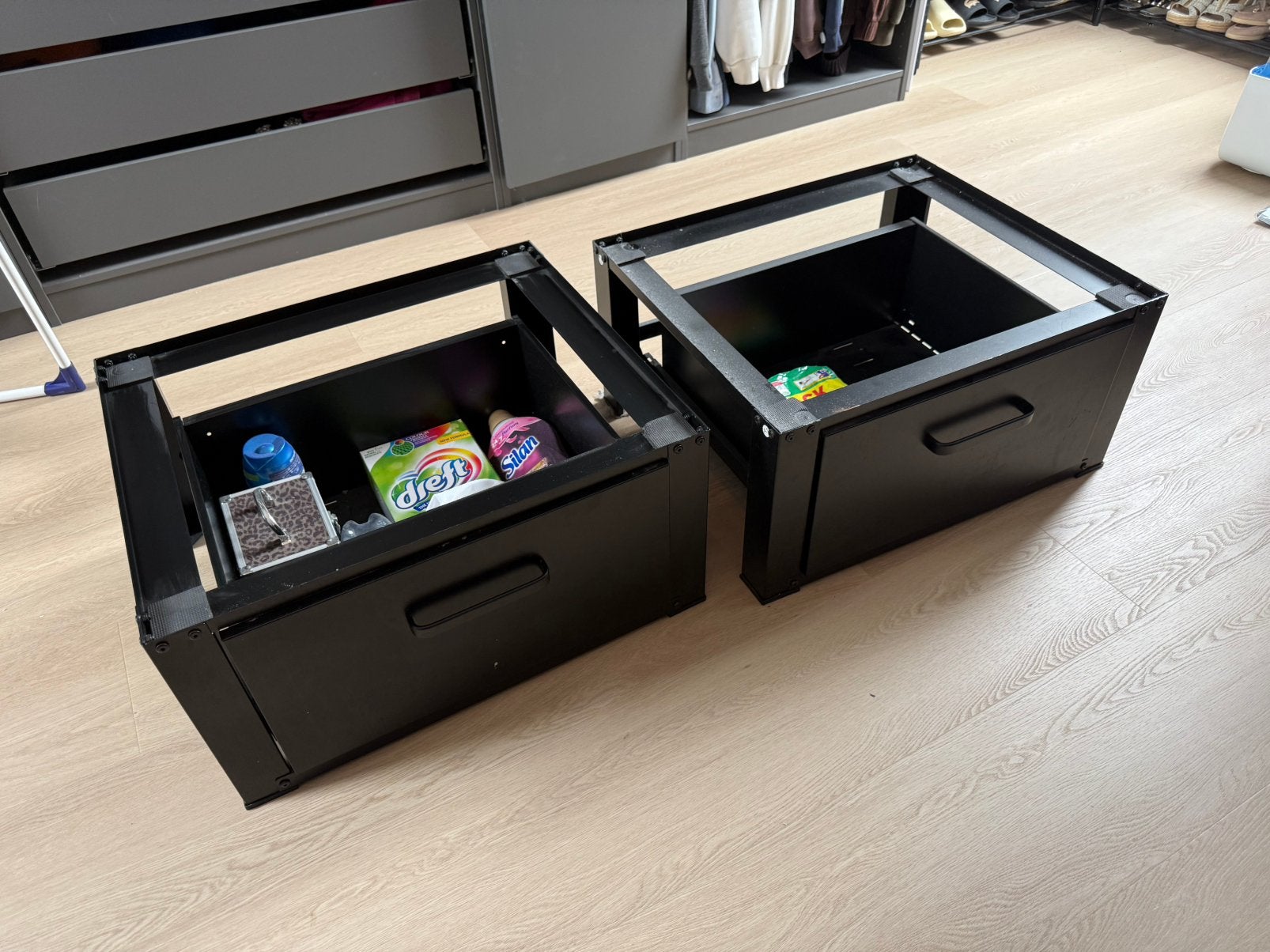 2x Vonia wasmachine & droger verhogers – met lade zwart, Ophalen, Zo goed als nieuw