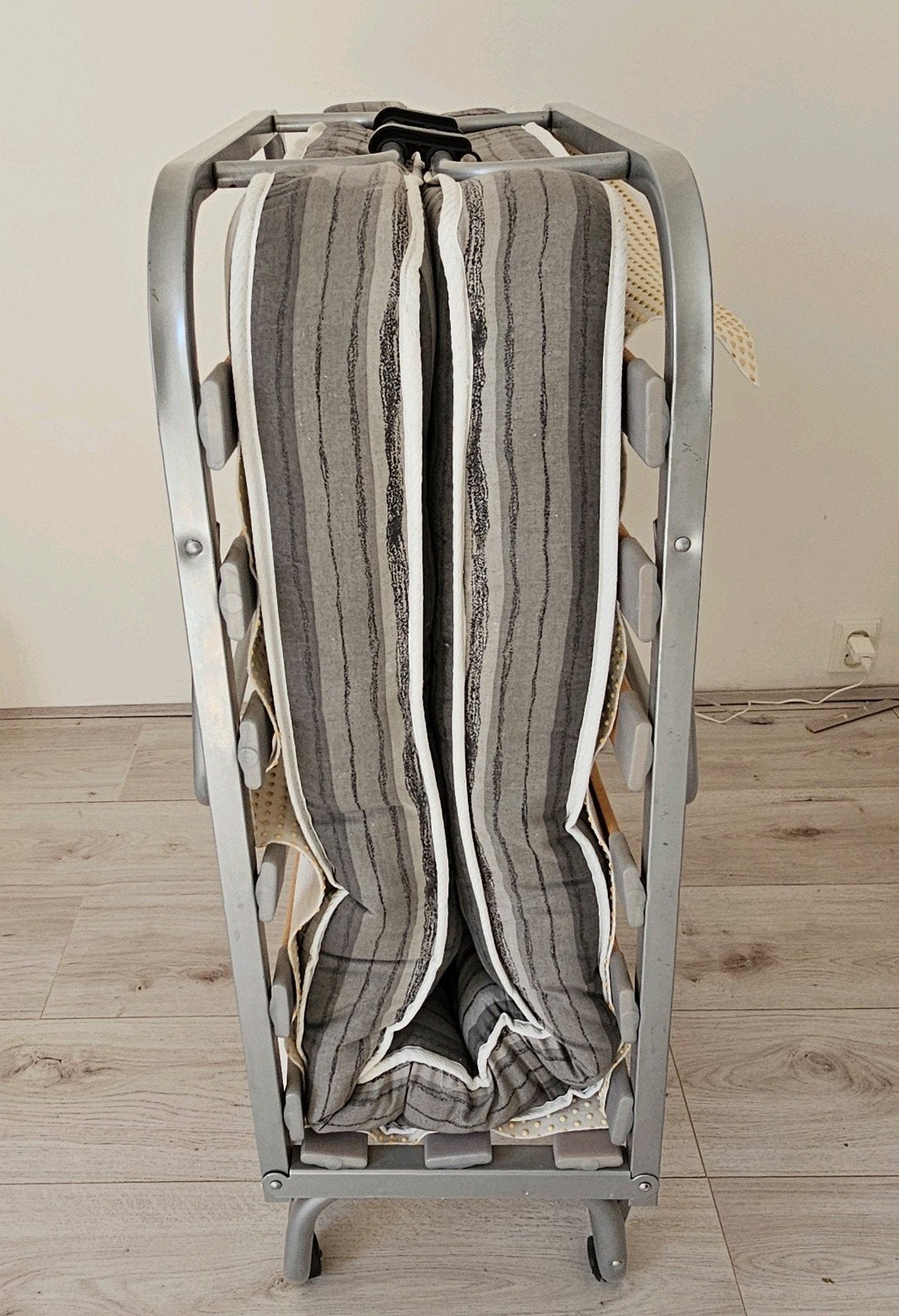 Praktisch vouwbed met matras, Eenpersoons, 80 cm, Metaal, Grijs