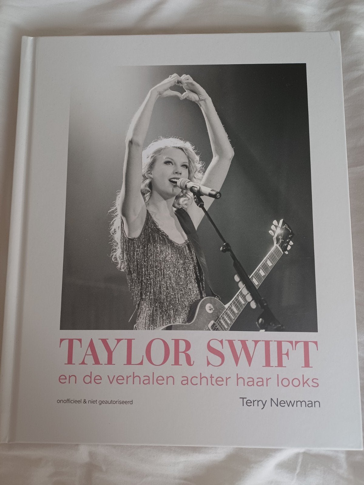 Taylor Swift en de verhalen achter haar looks, Antiek en Kunst, Antiek | Boeken en Bijbels, Ophalen of Verzenden, Terry Newman