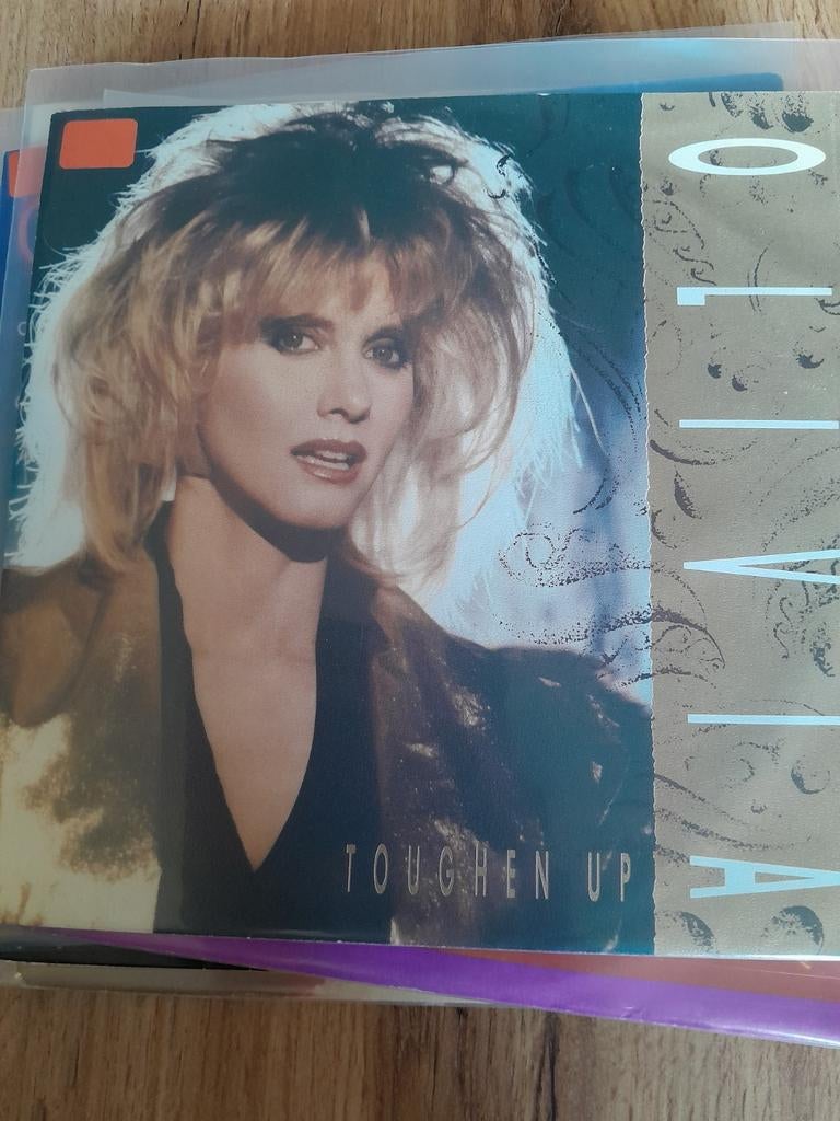 Olivia newton john 7inch touhen up, Ophalen of Verzenden, Zo goed als nieuw, Pop