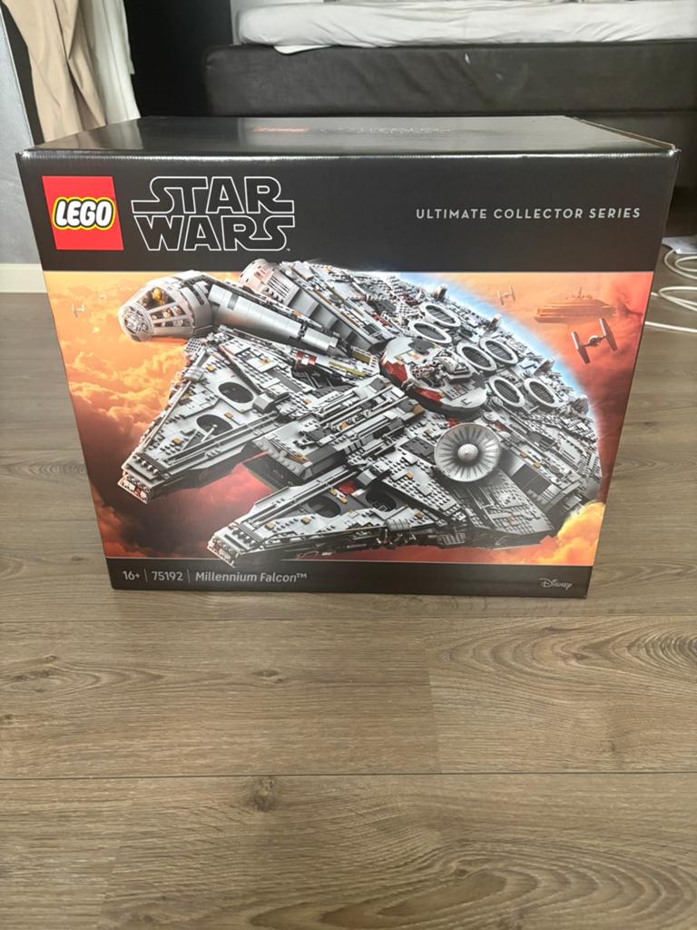 UCS-Lego millenium falcon 75192 SEALED, Ophalen, Zo goed als nieuw