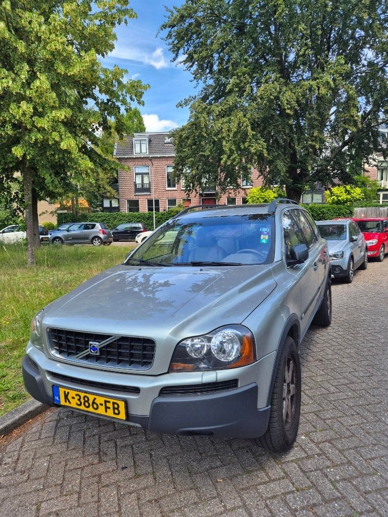 Volvo XC90, 2004 -yountimer, nieuwe distri.riem, laag km etc, Auto's, Beige, 7 stoelen, 2521 cc, Vierwielaandrijving